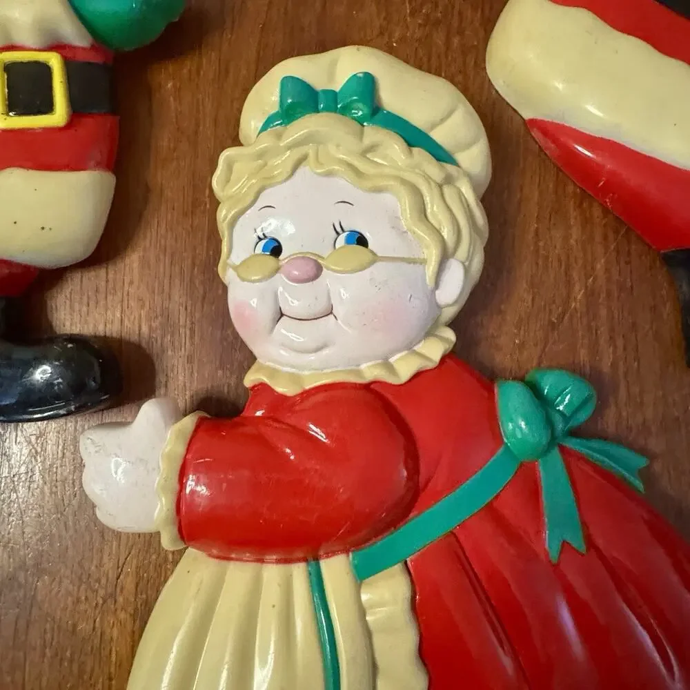 Vintage Christmas Santa Mrs Claus Plastic Light Covers Yard Stakes Set of 3